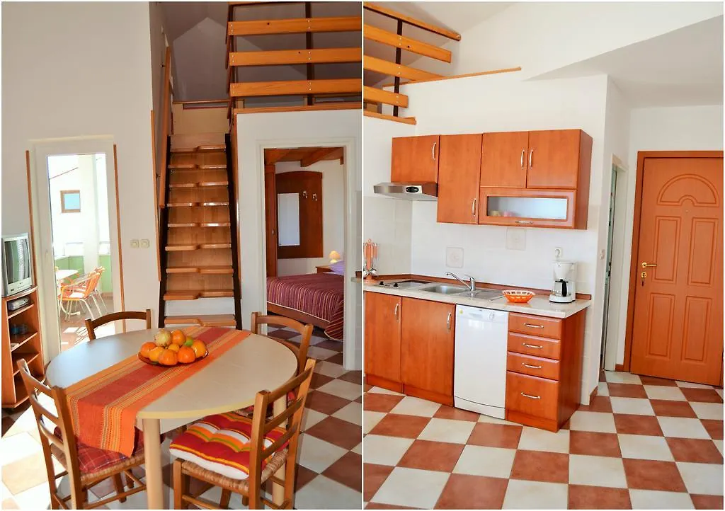 Apartments Green Village Premantura 0*,
